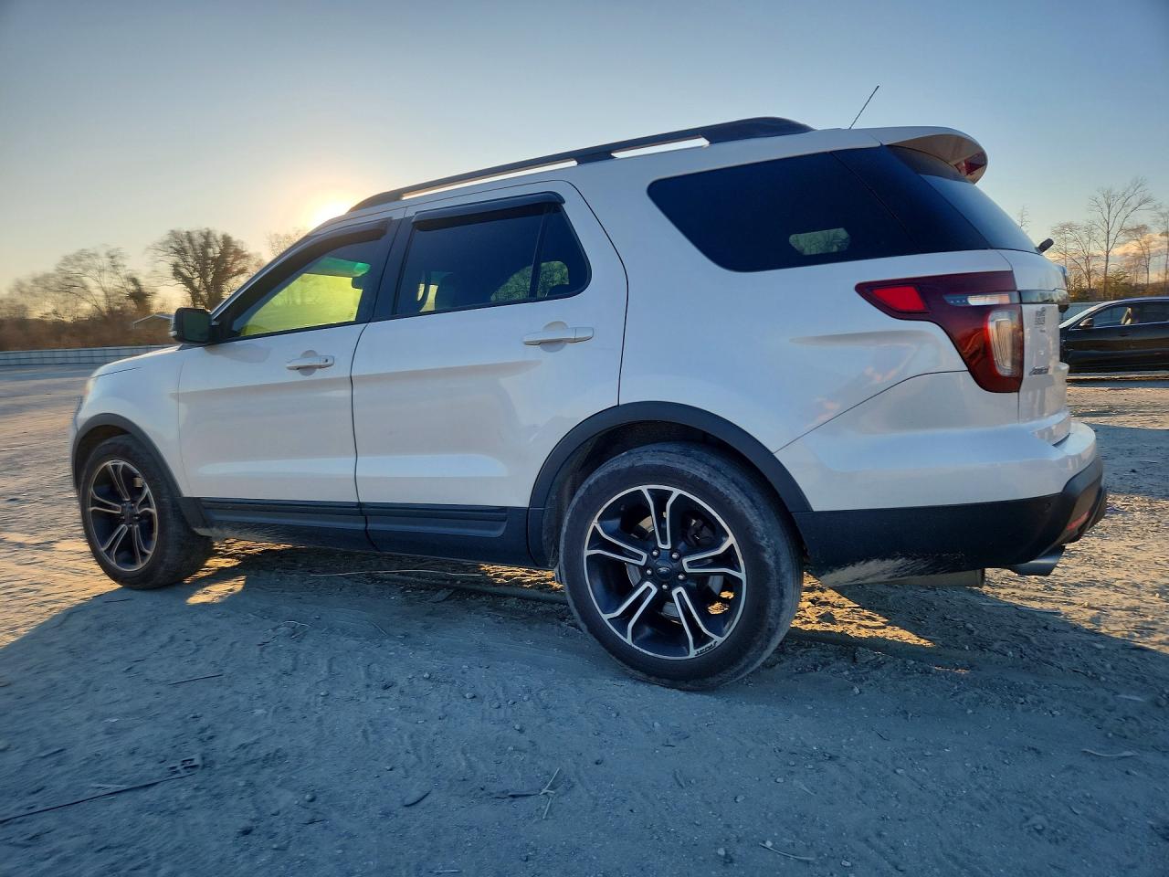 Ford Explorer Sport