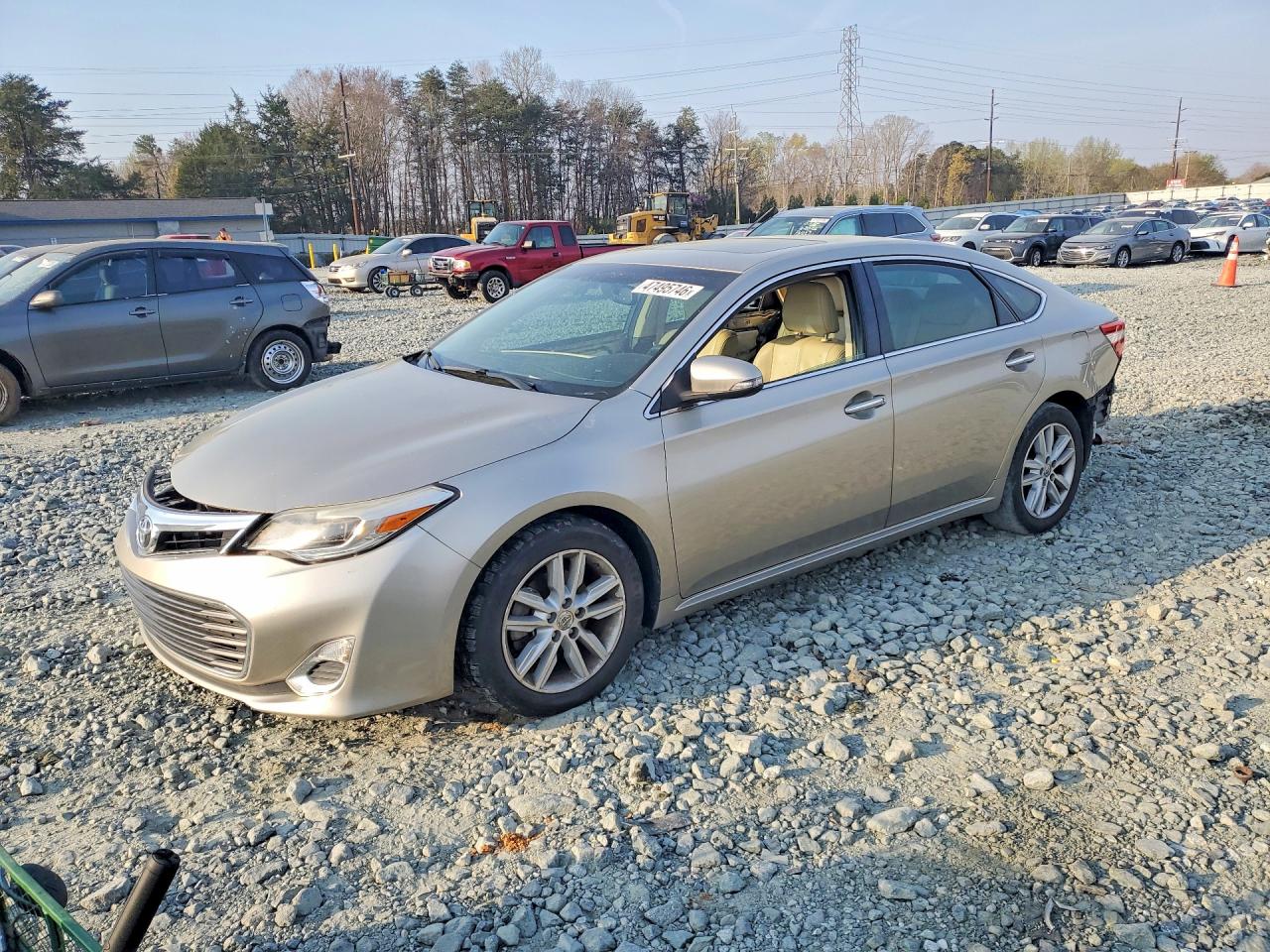 Salvage Toyota Avalon Image