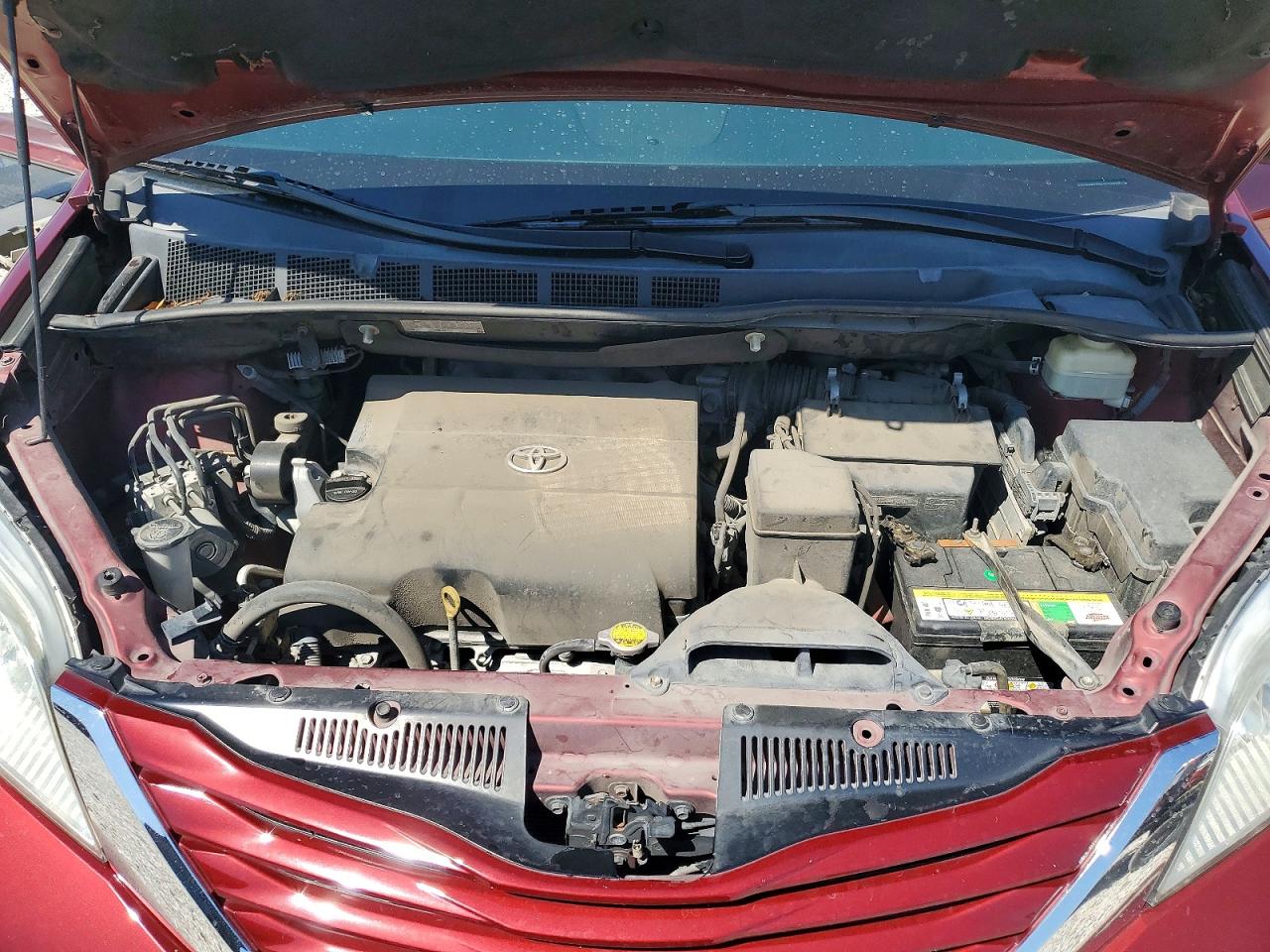 Toyota Sienna Le 8-passenger