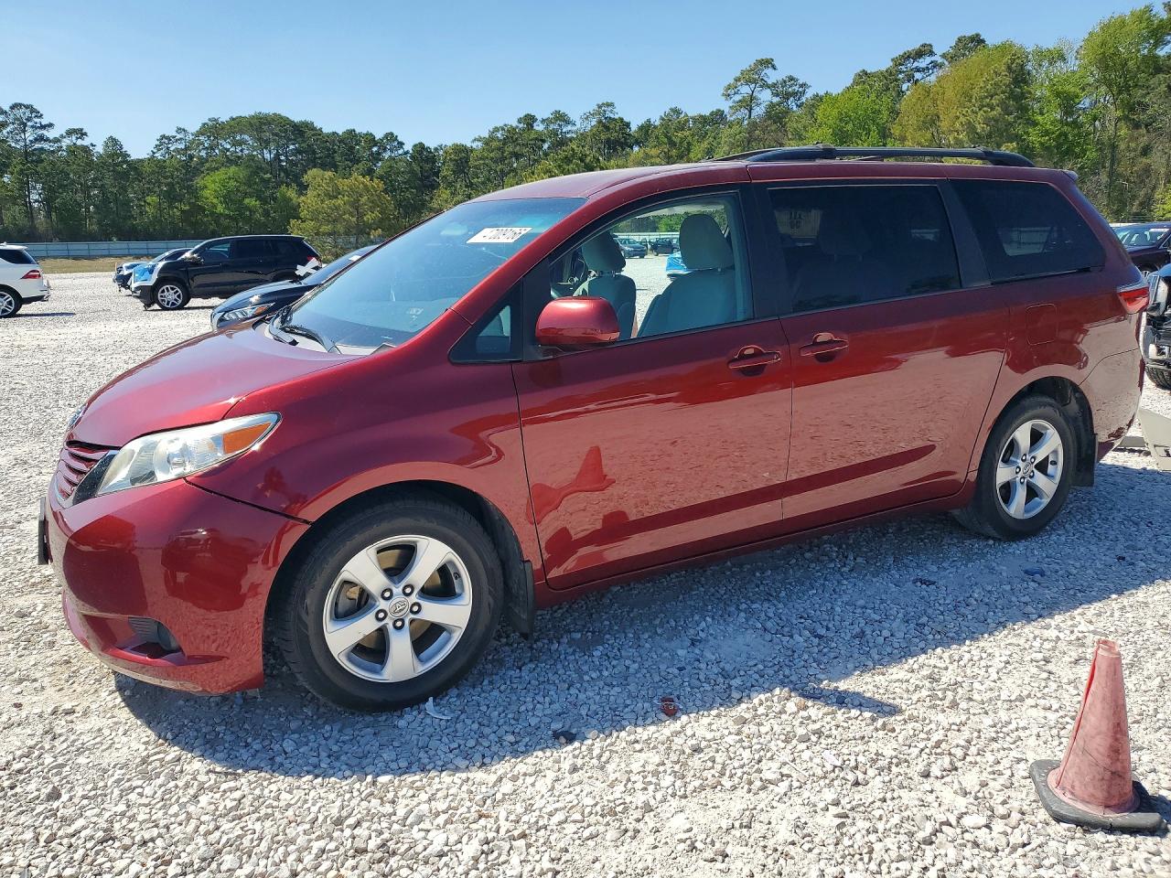 Salvage Toyota Sienna Image