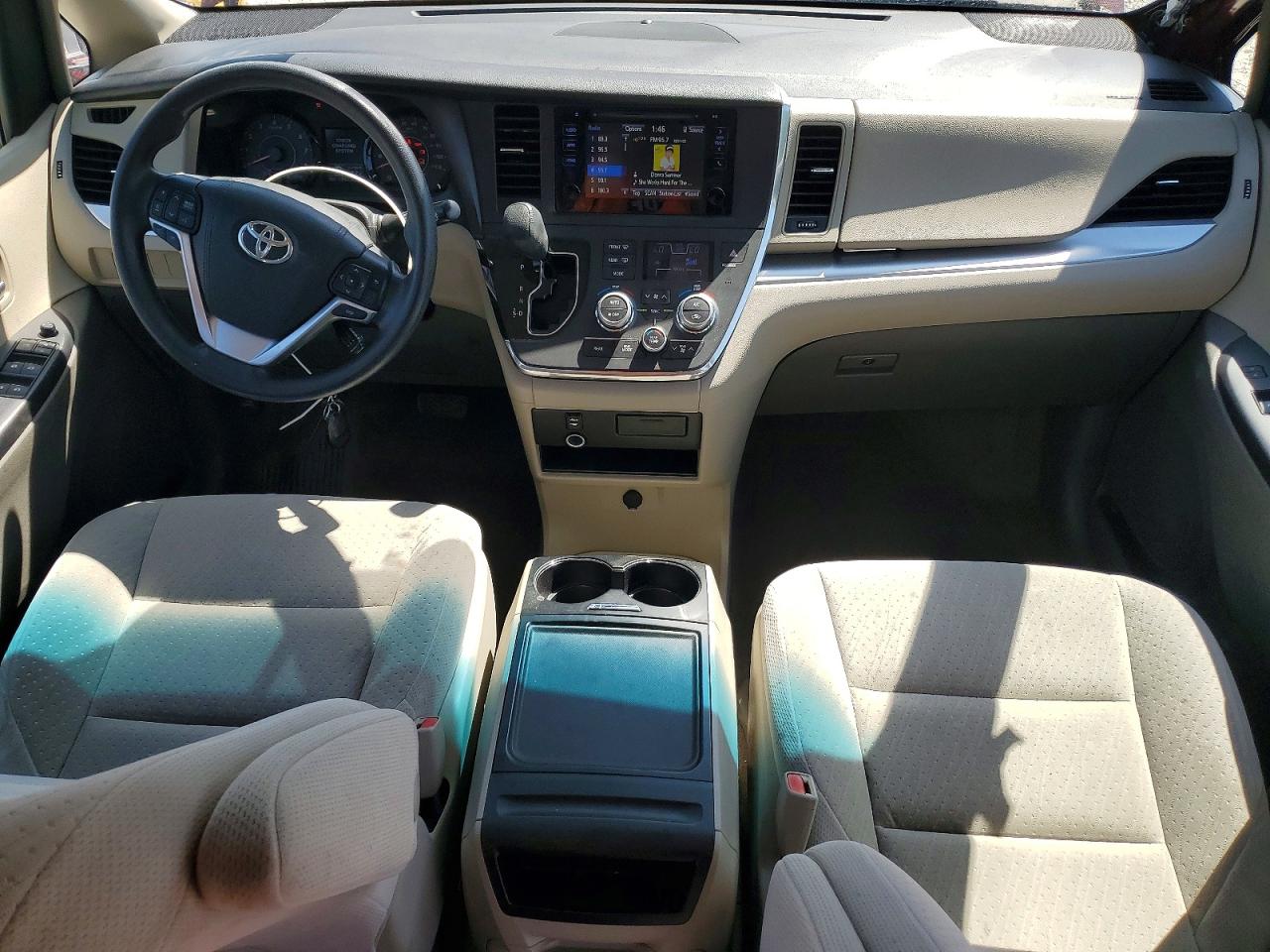 Toyota Sienna Le 8-passenger