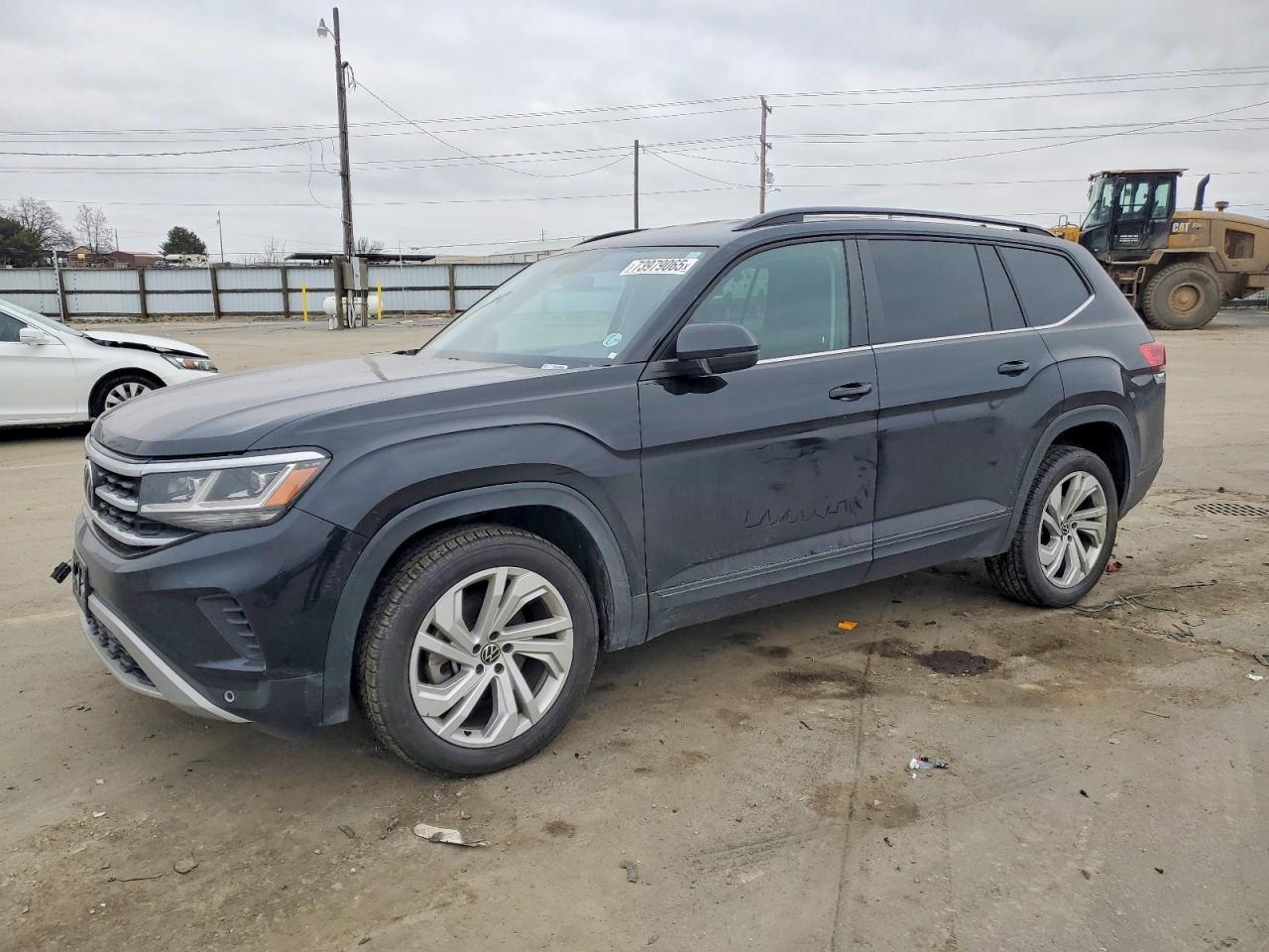 Salvage Volkswagen Atlas Image