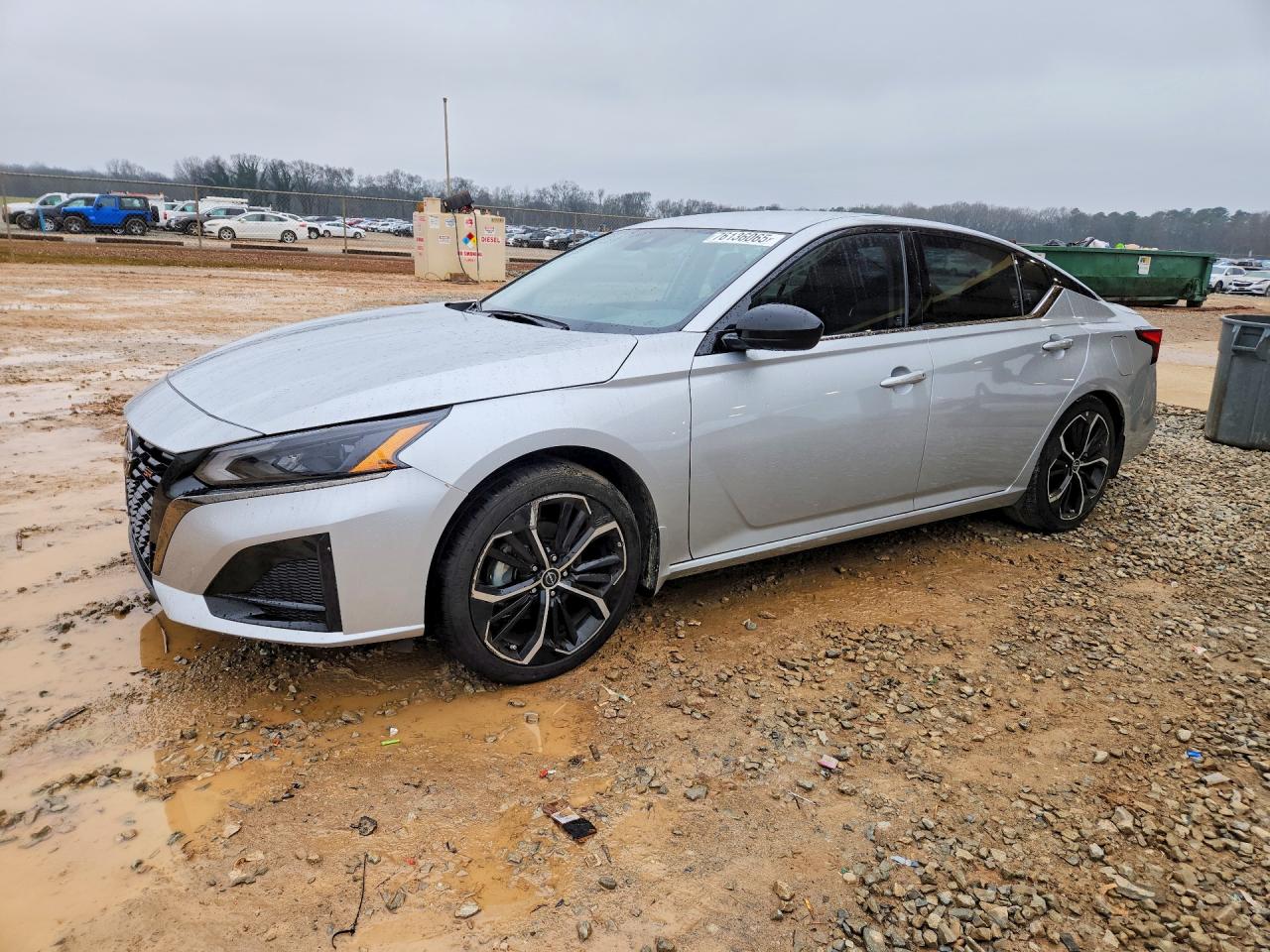 Salvage Nissan Altima Image