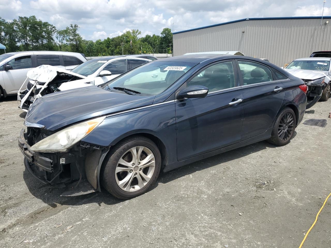 Salvage Hyundai SONATA Image
