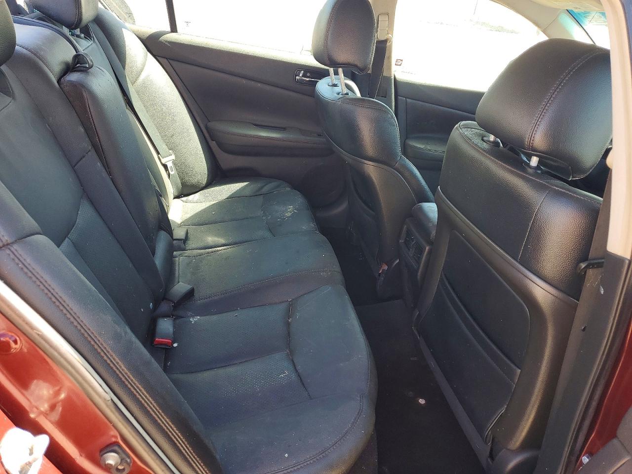 Nissan Maxima