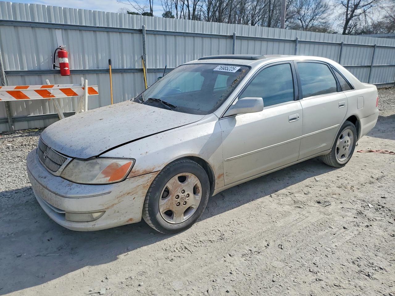 Salvage Toyota Avalon Image