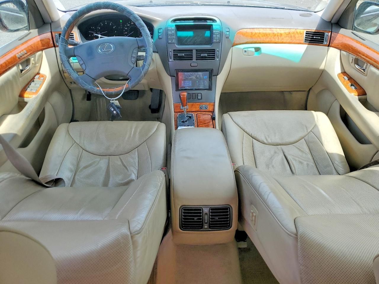 Lexus LS