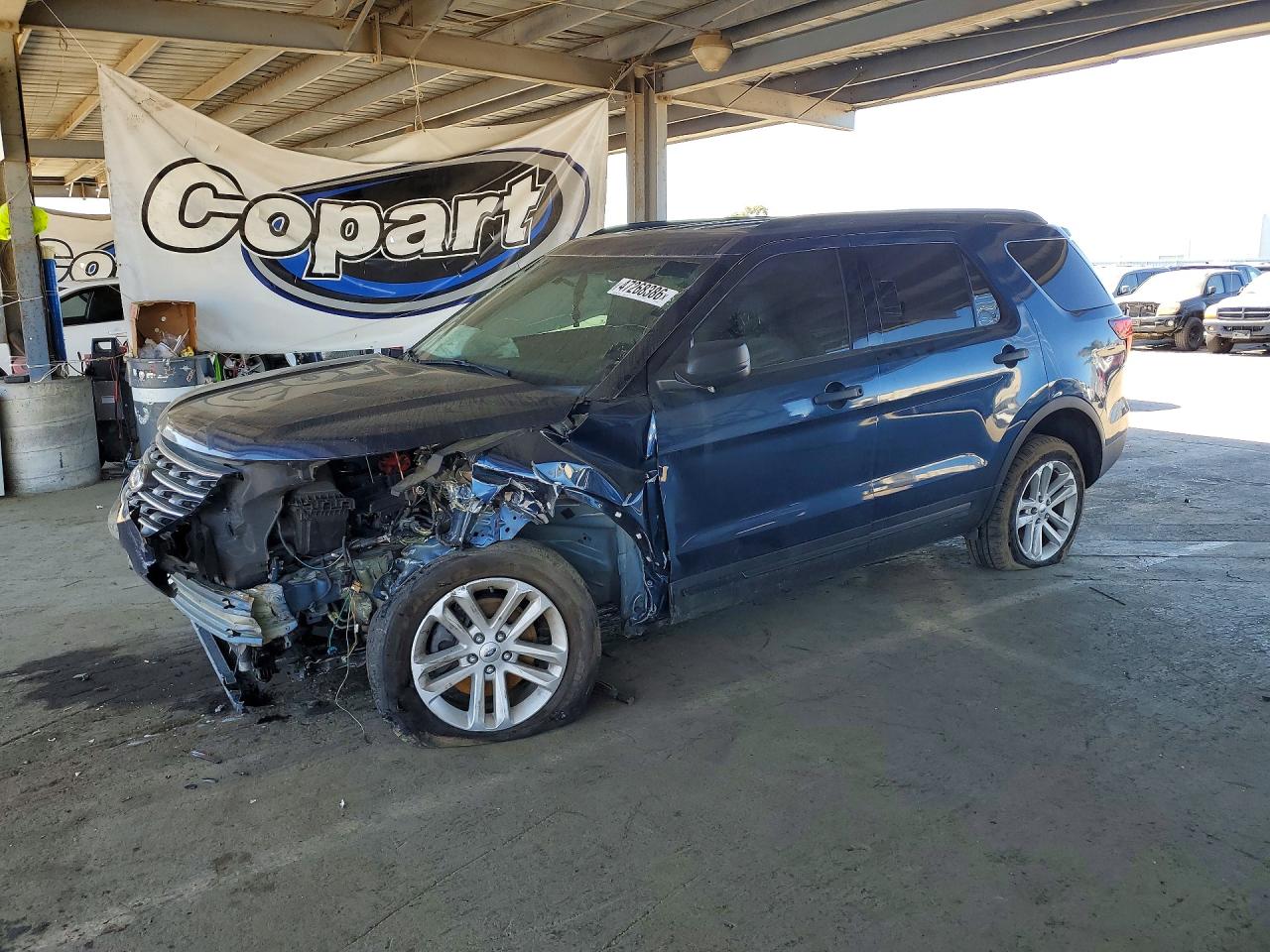 Salvage Ford Explorer Image