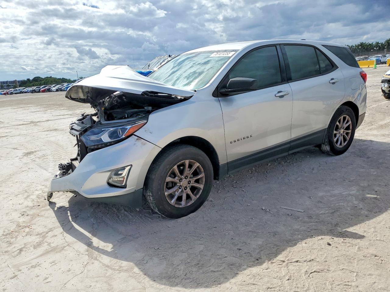 Salvage Chevrolet Equinox Image