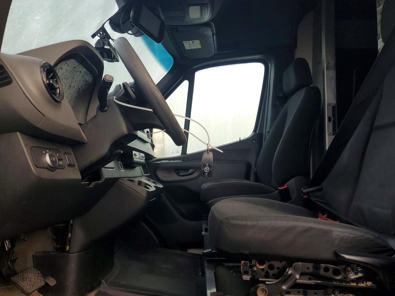 Mercedes-Benz Sprinter 2500
