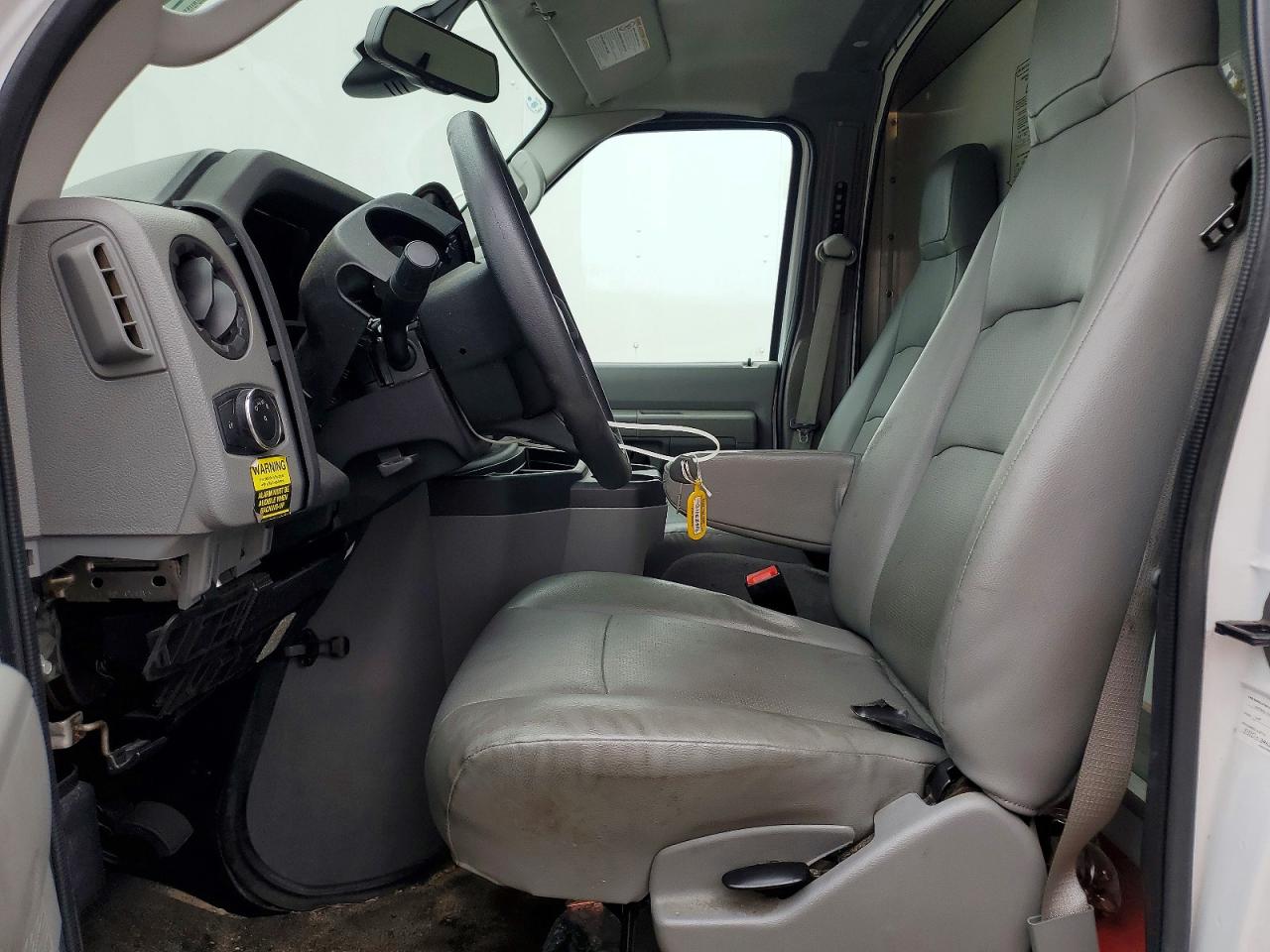 Ford Econoline E350 Super Duty Van