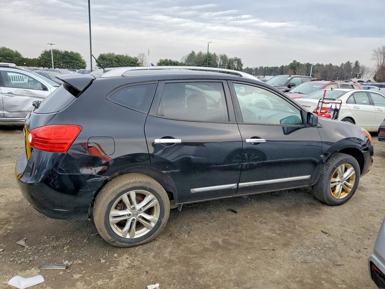 Nissan Rogue S