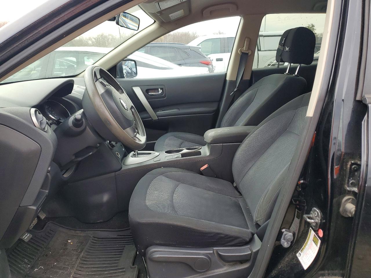 Nissan Rogue S