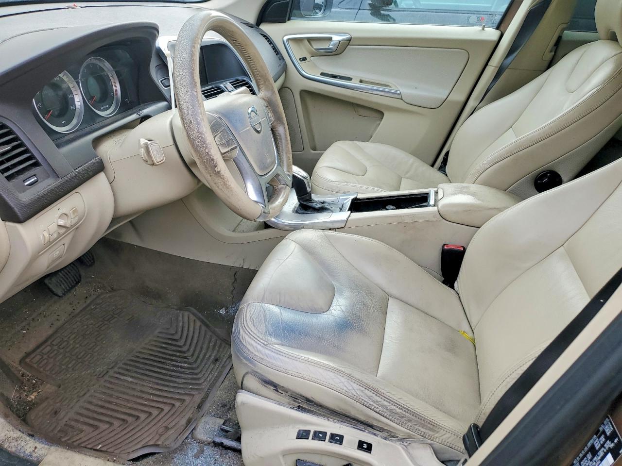 Volvo XC60 T6