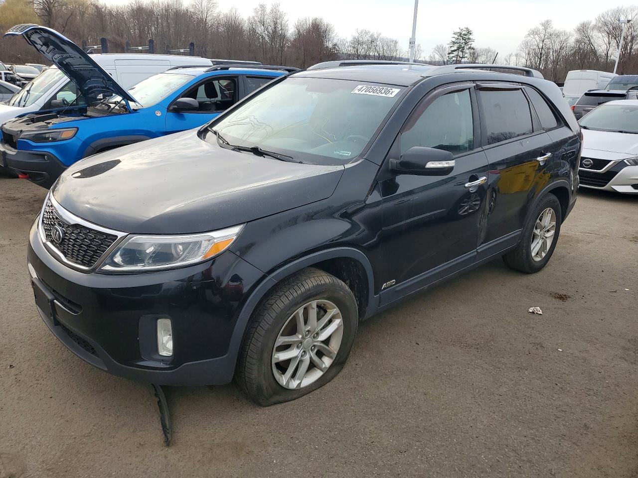 Salvage Kia Sorento Image