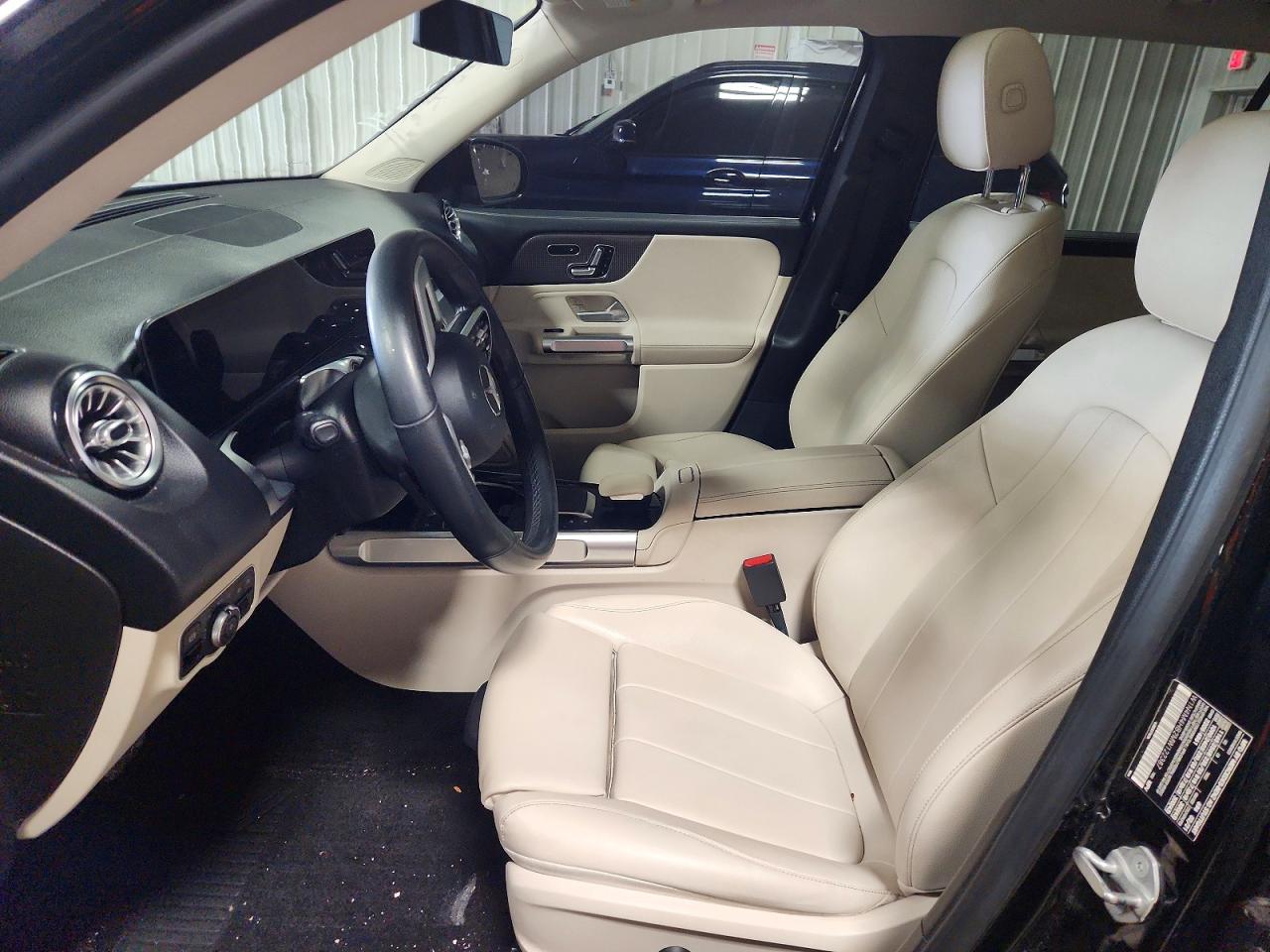 Mercedes-Benz GLB 250 4matic