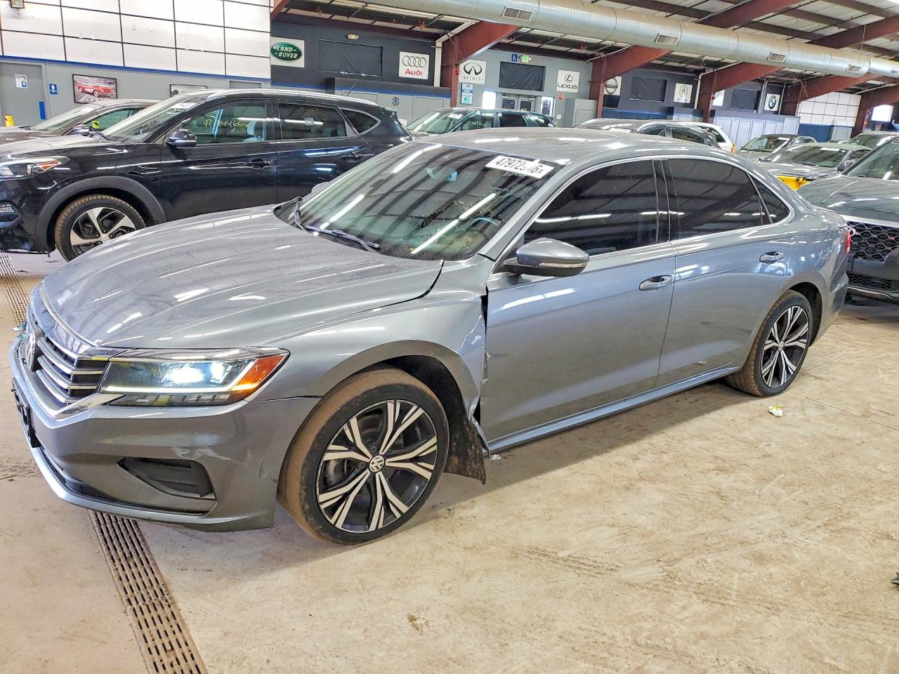 Salvage Volkswagen Passat Image
