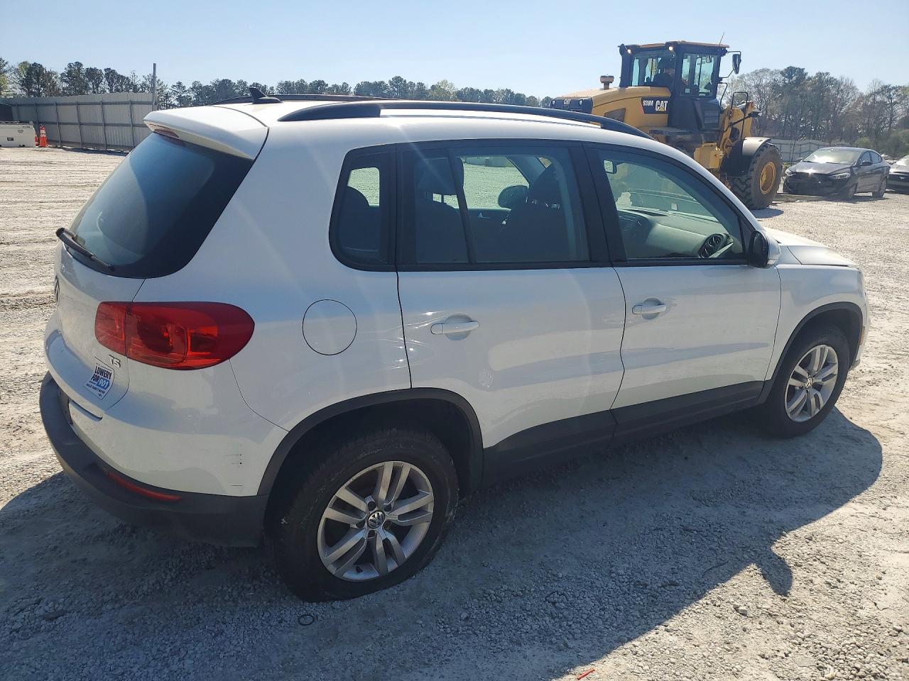 Volkswagen Tiguan S