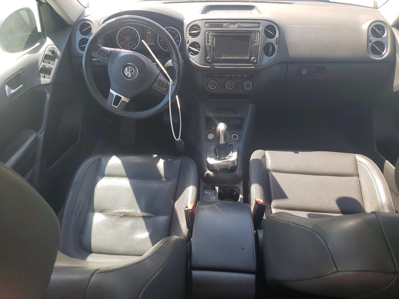 Volkswagen Tiguan S