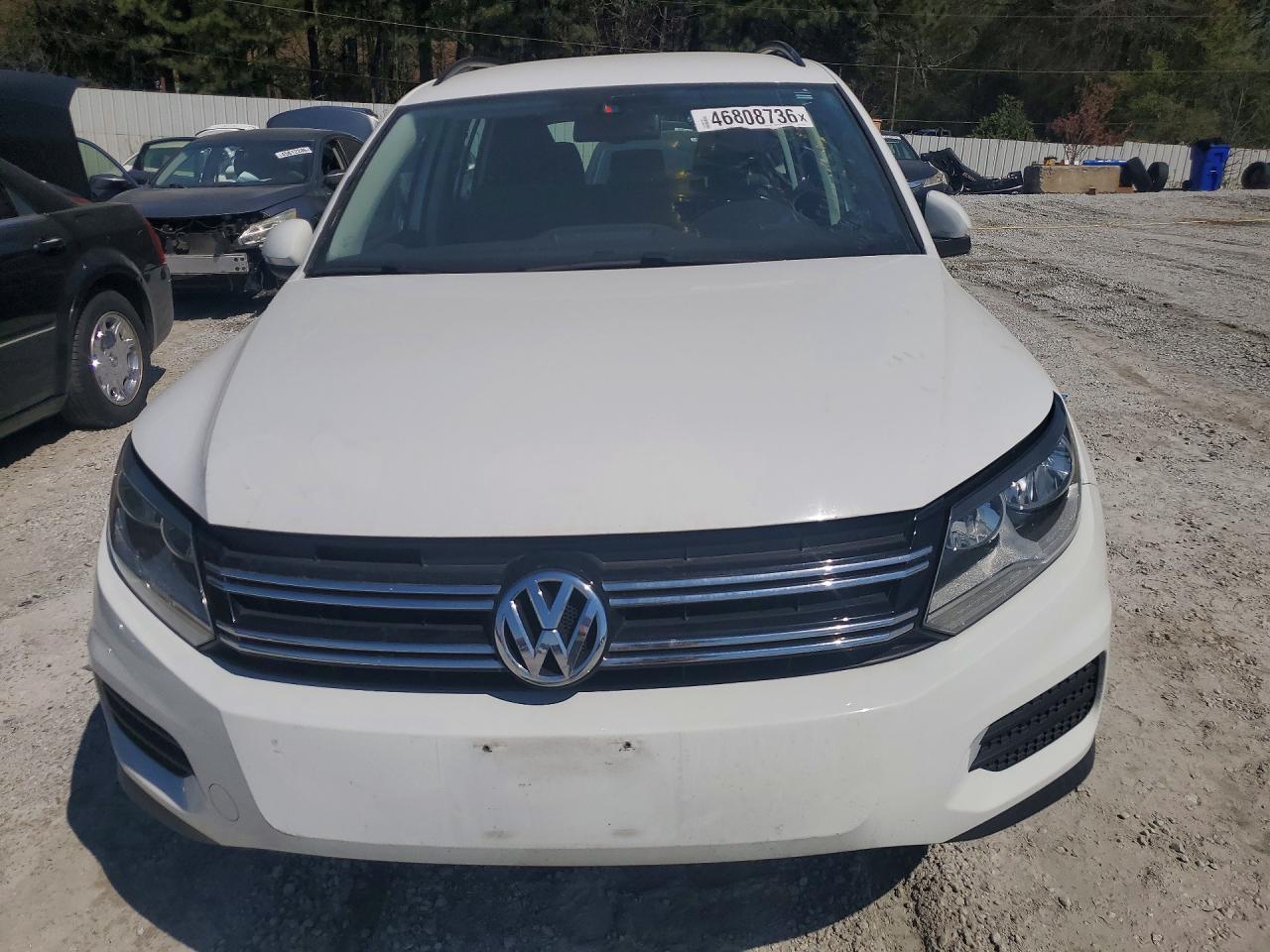 Volkswagen Tiguan S