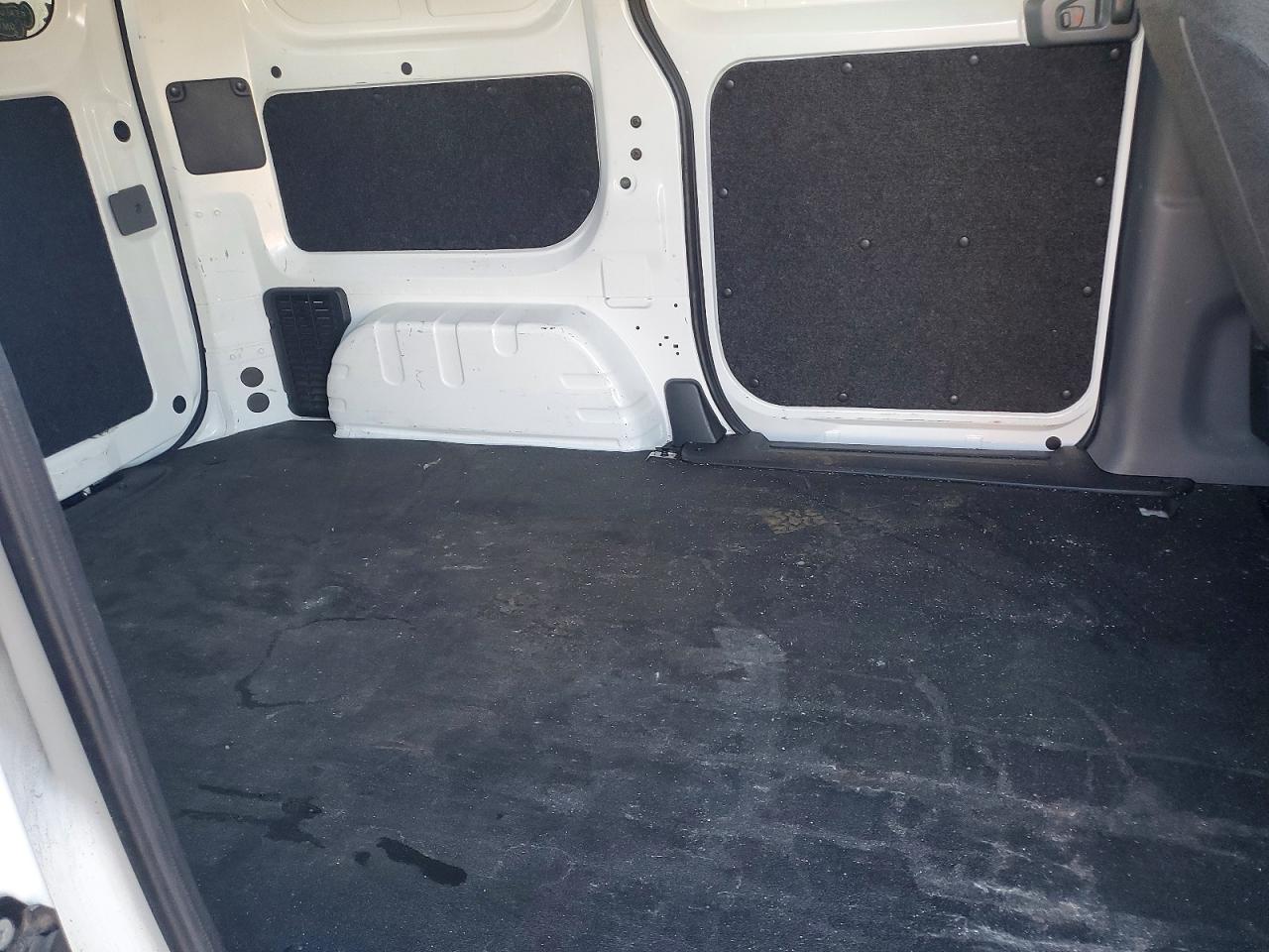 Nissan Nv