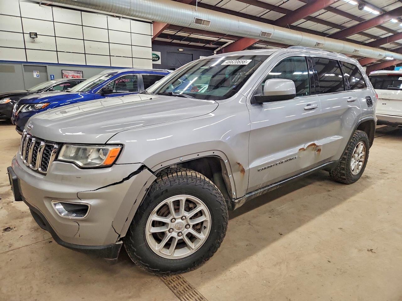 Salvage Jeep Cherokee Image