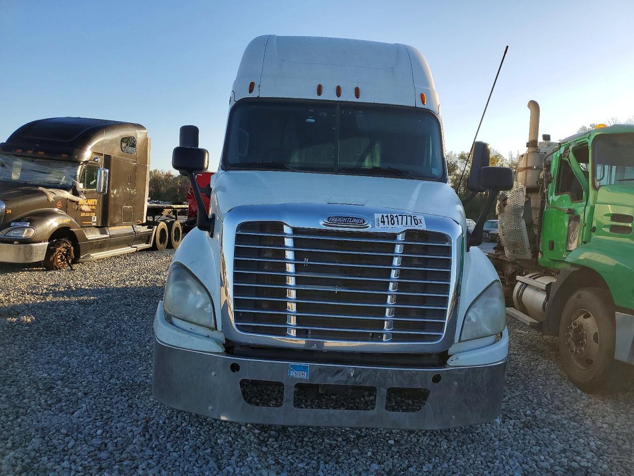 Freigliner Cascadia 125