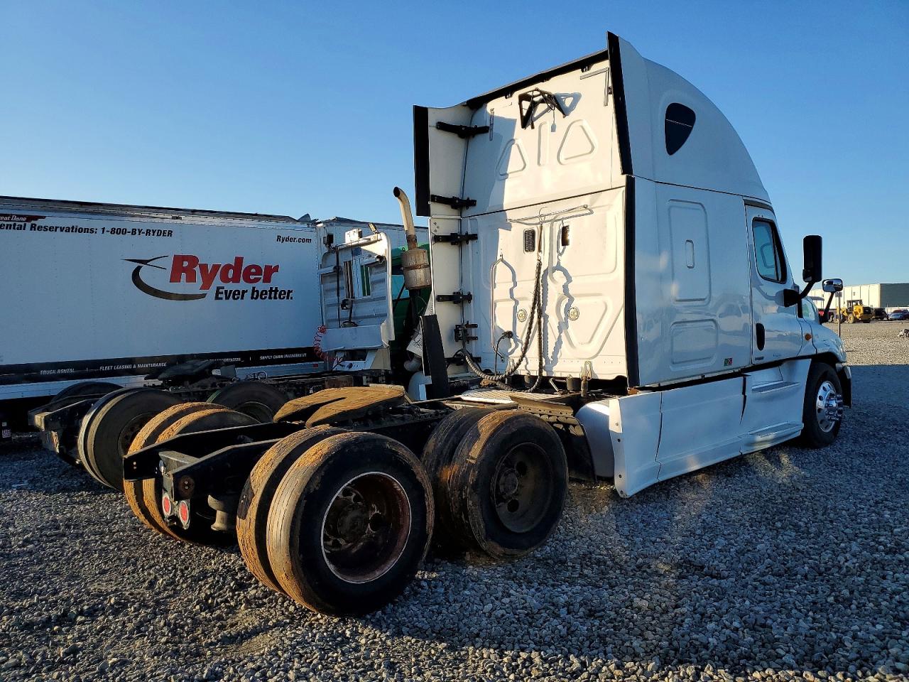 Freigliner Cascadia 125
