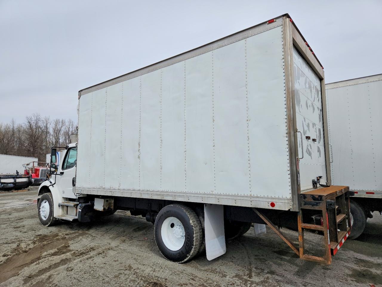 Freightliner M2