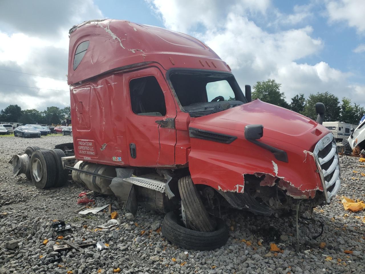 Salvage Freightliner Cascadia 1 Image