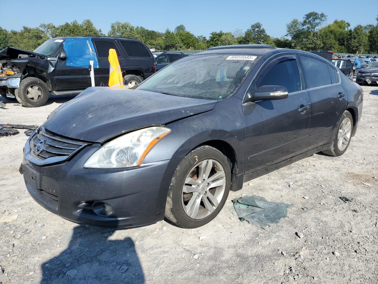 Salvage Nissan Altima Image