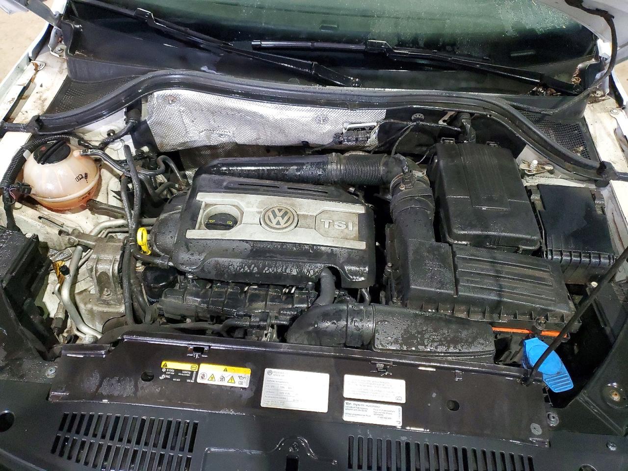 Volkswagen Tiguan S