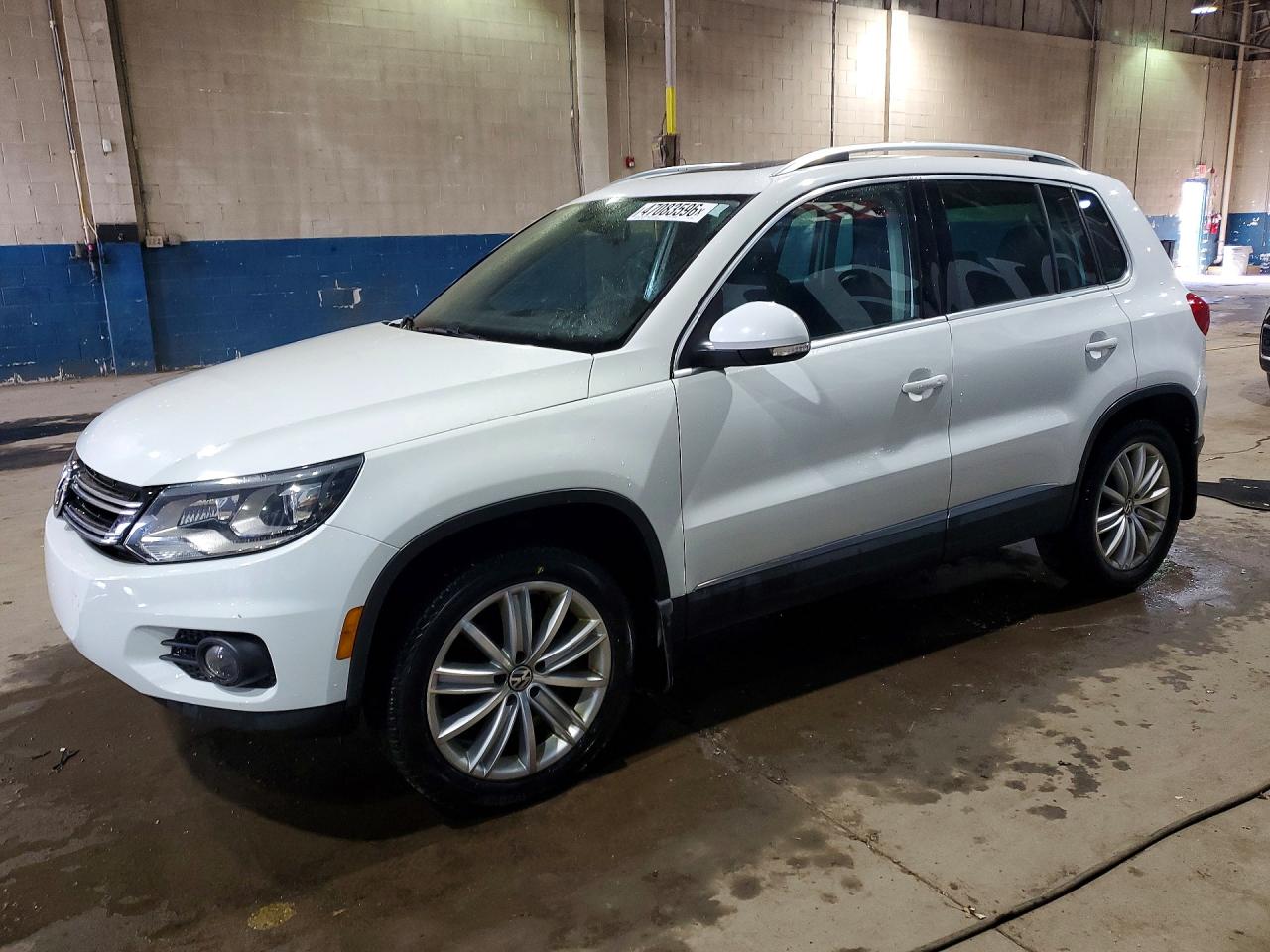 Salvage Volkswagen Tiguan Image