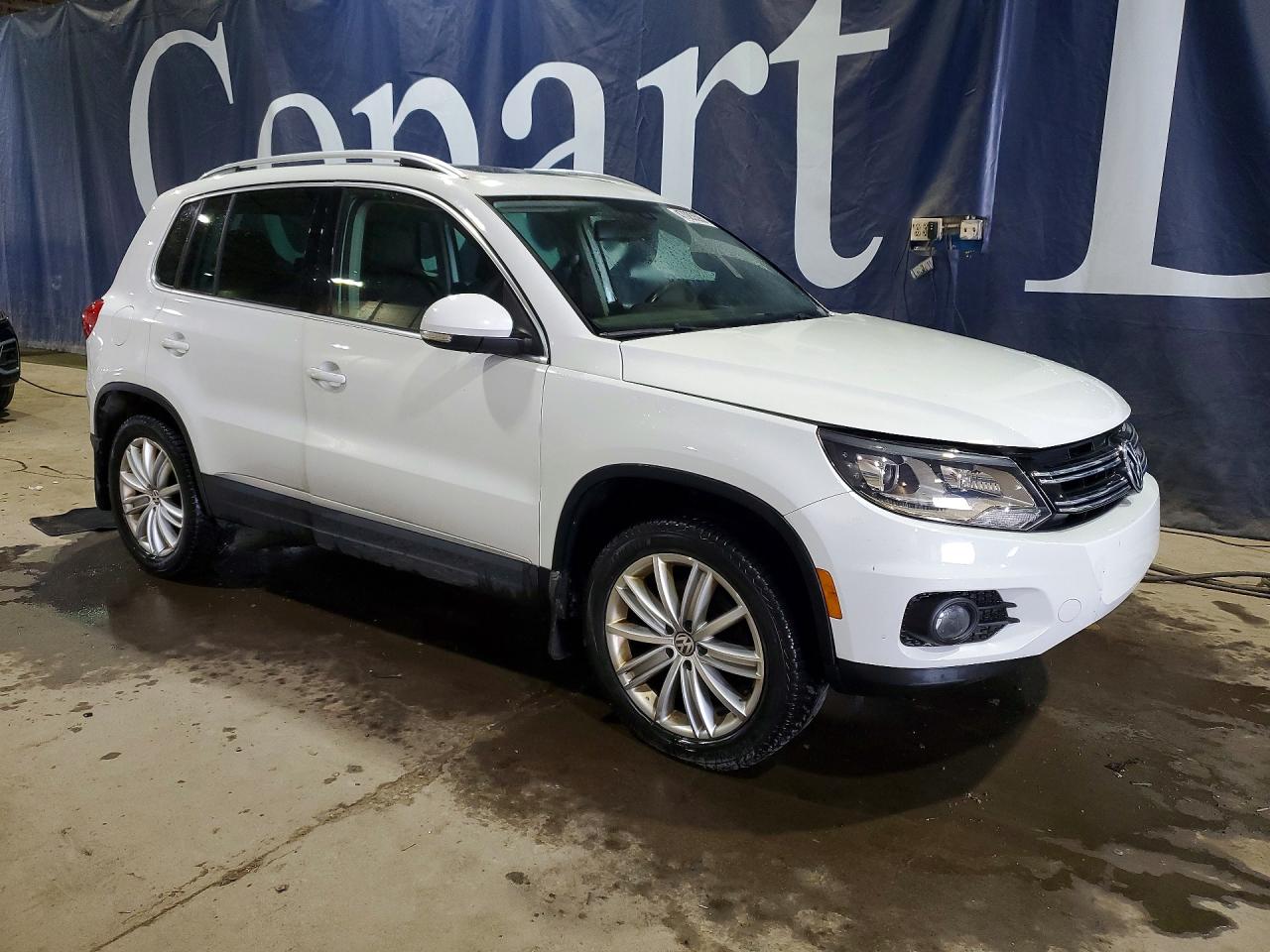 Volkswagen Tiguan S
