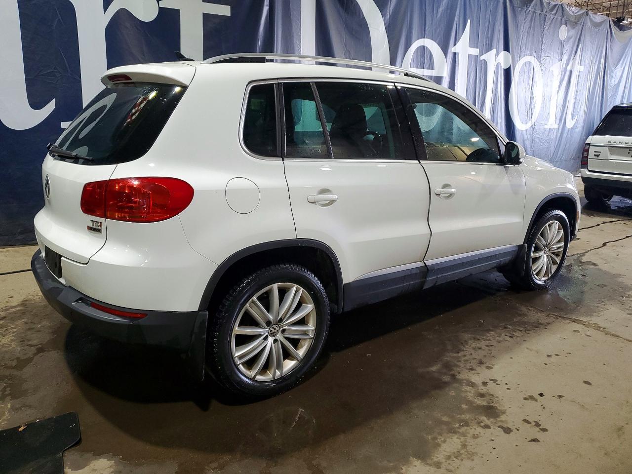 Volkswagen Tiguan S