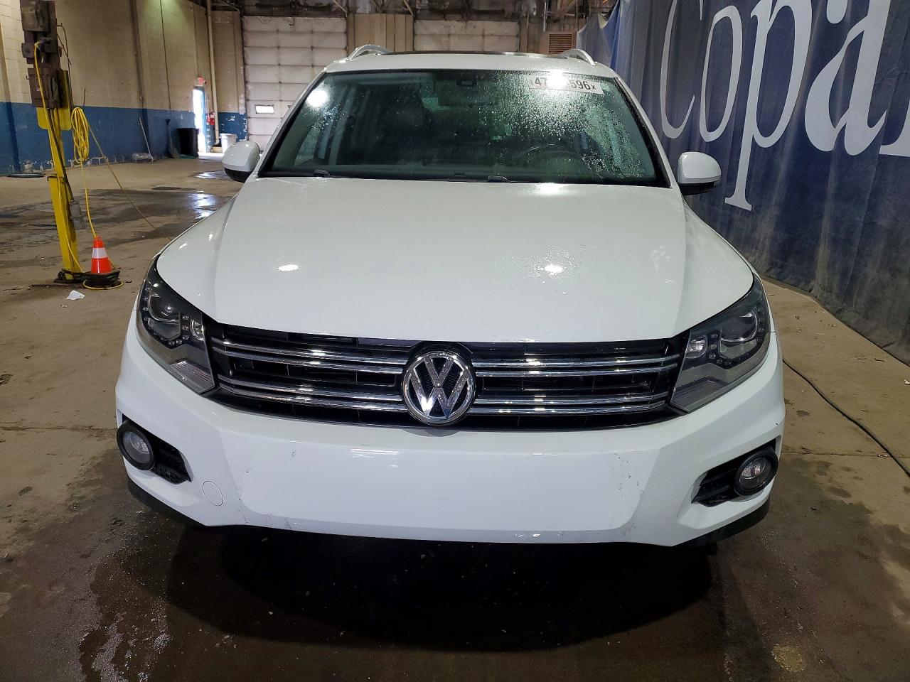 Volkswagen Tiguan S