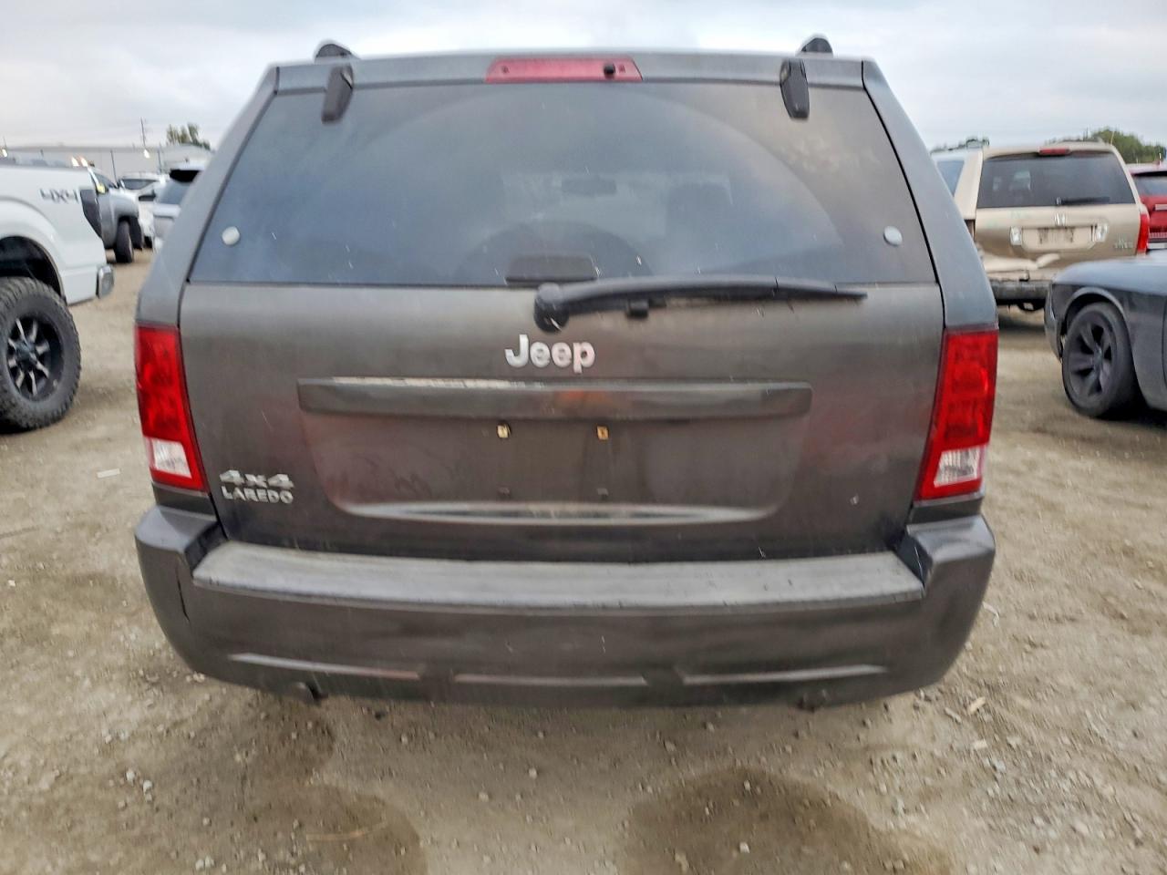 Jeep Grand Cherokee Laredo