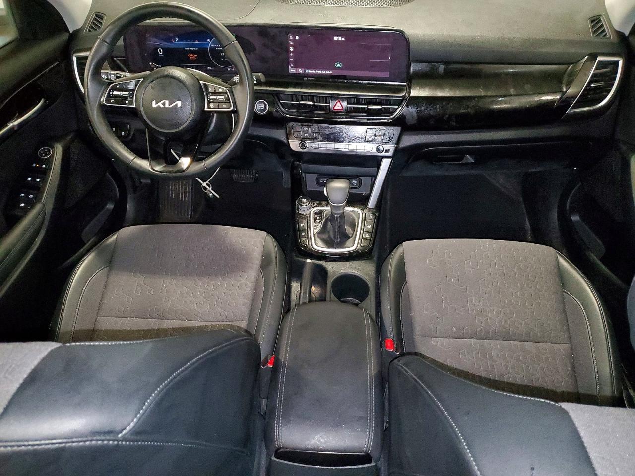 Kia Seltos S