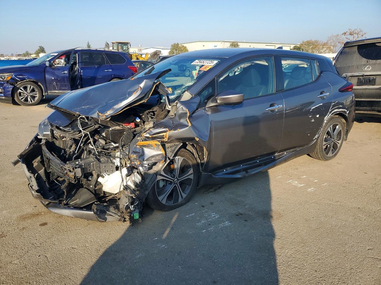 Salvage Nissan LEAF Image