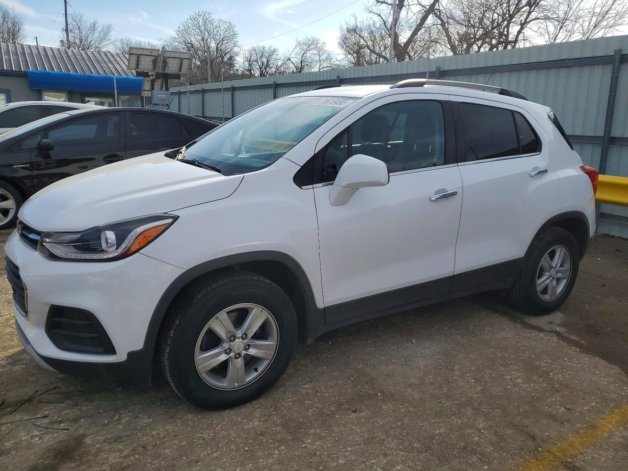 Salvage Chevrolet Trax Image