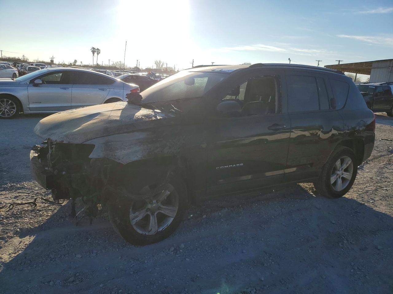 Salvage Jeep Compass Image