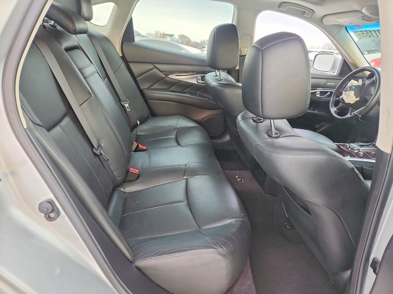 INFINITI M37 X