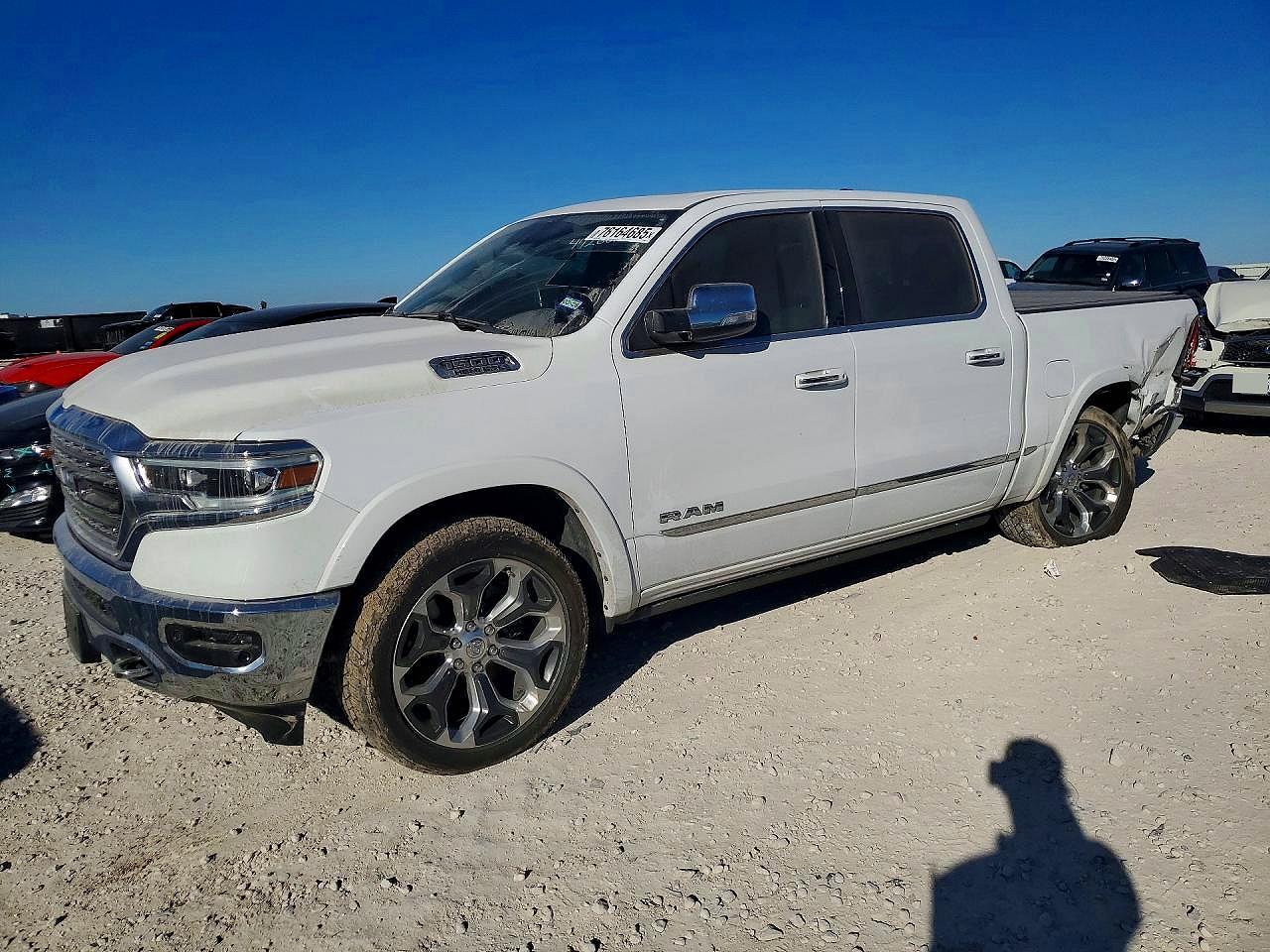 Salvage Ram 1500 Image