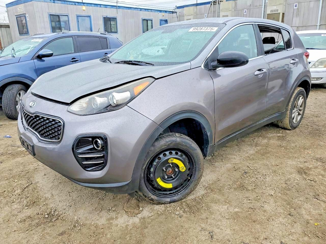 Salvage Kia Sportage Image