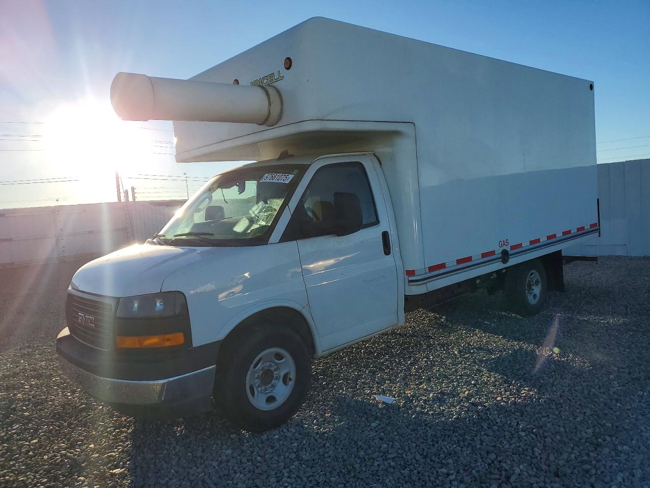 Salvage GMC Savana Image