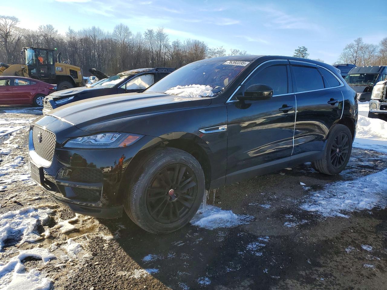 Salvage Jaguar F-PACE Image