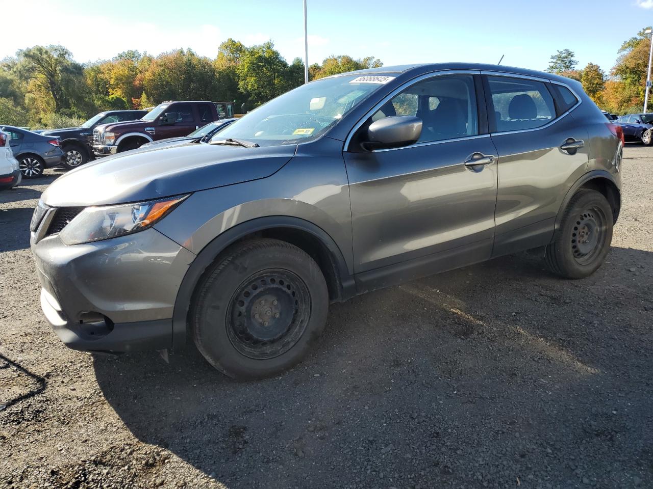 Salvage Nissan Rogue Image