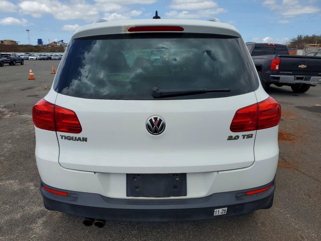 Volkswagen Tiguan S
