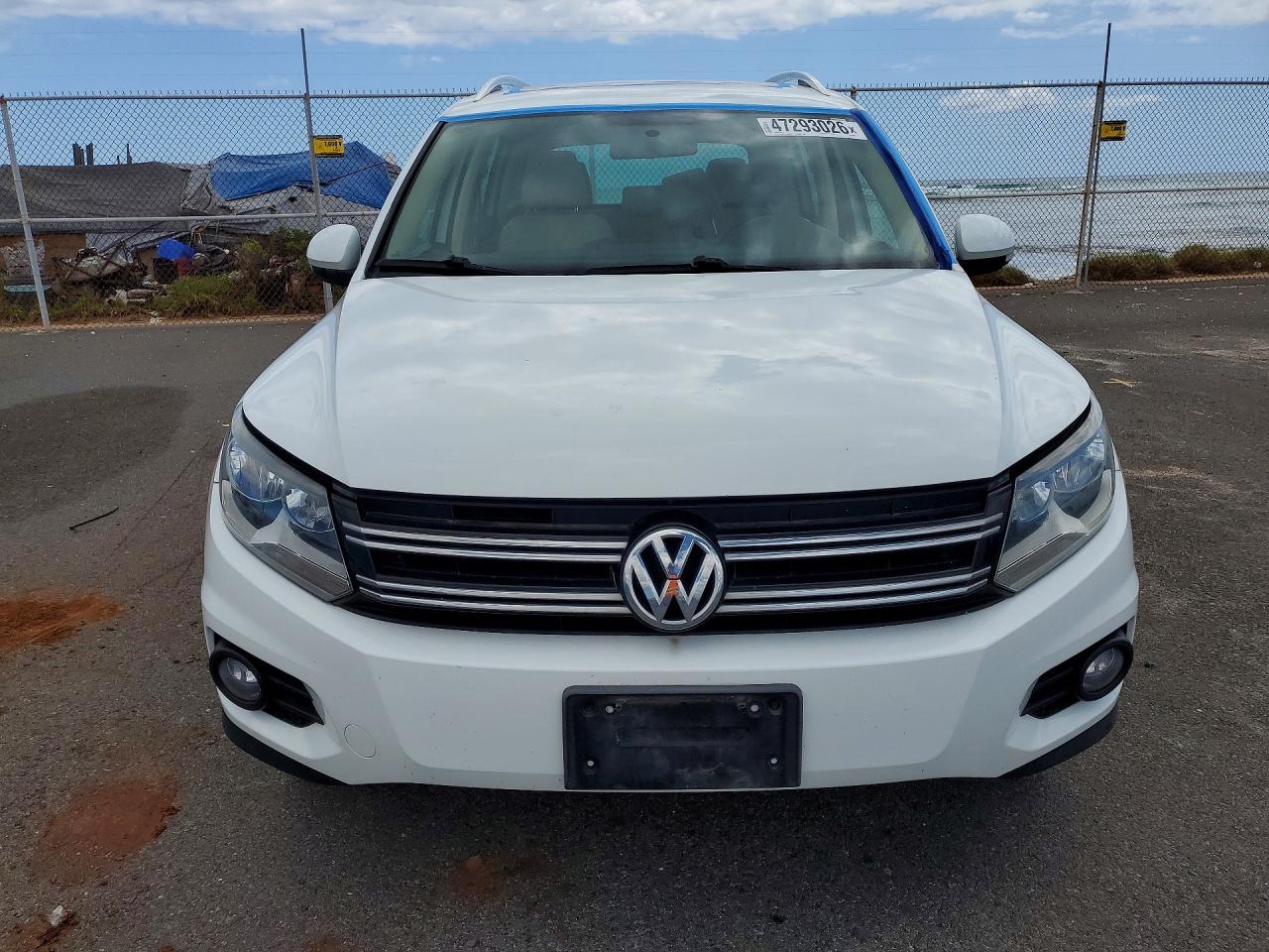Volkswagen Tiguan S