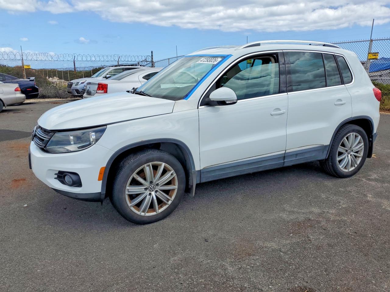 Salvage Volkswagen Tiguan Image